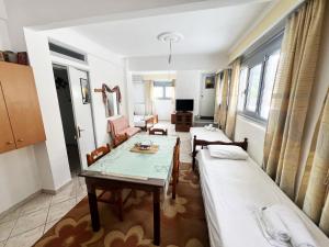 A bed or beds in a room at Studios Vaso