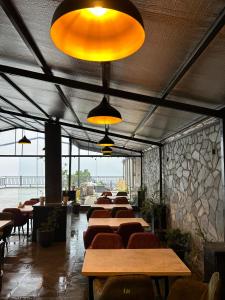 Area soggiorno di Hotel Chail Residency