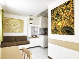 Kuchyň nebo kuchyňský kout v ubytování Elia Apartments