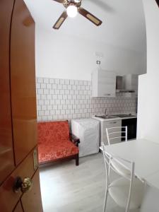Kuchyň nebo kuchyňský kout v ubytování AS House + 7 fotografií