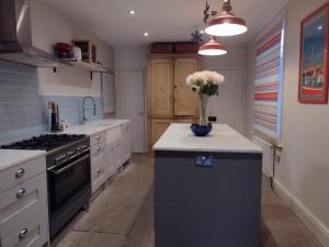 Kuchyň nebo kuchyňský kout v ubytování Number 4