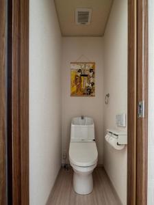Bilik mandi di 福助 豆腐OsakaTsuruhashi鹤桥5mins walk JR Loop/Namba/USJ