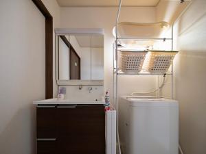 Bilik mandi di 福助 豆腐OsakaTsuruhashi鹤桥5mins walk JR Loop/Namba/USJ