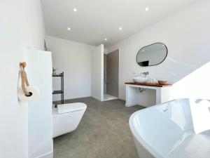 Łazienka w obiekcie INIBIZA VILLAS - Villa Bello