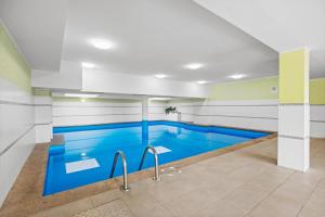 The swimming pool at or close to Residence Lagorai