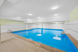 The swimming pool at or close to Residence Lagorai