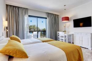 Gallery image of Grupotel Mar de Menorca in Es Canutells