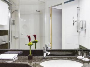 Vannituba majutusasutuses IntercityHotel Nürnberg
