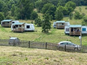 Un paisaje natural cerca del camping