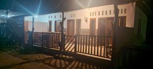 Φωτογραφία από το άλμπουμ του Bale Hendi σε Gili Gede