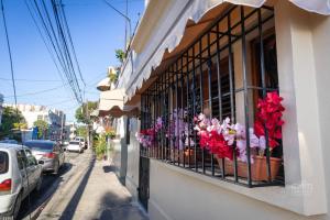 Το κτήριο όπου στεγάζεται  η παραθεριστική κατοικία
