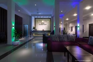 Posezení v ubytování Hotel Alaskabay Arugambay