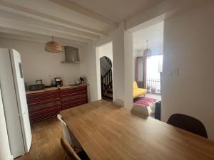 Fotografia z galérie ubytovania Cosy House, Sunny Terrace, Amazing Views & Outdoor Bathtub! v destinácii Granada
