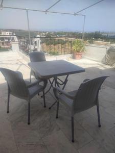 Gallery image of Οικογενειακό Διαμέρισμα με Θέα in Skála Oropoú