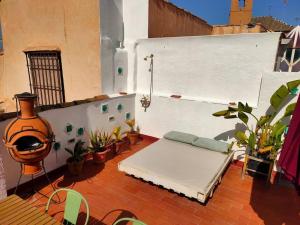 Fotografia z galérie ubytovania Cosy House, Sunny Terrace, Amazing Views & Outdoor Bathtub! v destinácii Granada