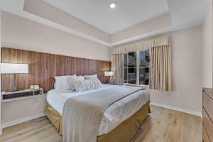 Ένα ή περισσότερα κρεβάτια σε δωμάτιο στο Elegant 1BR Suite near Universal +17 φωτογραφίες