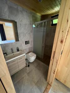 Koupelna v ubytování Olympos Yavuz Hotel