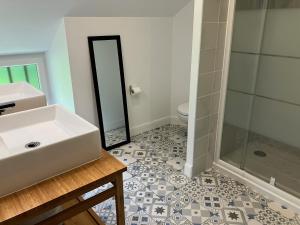 Kúpeľňa v ubytovaní Gîte Au fil de l'eau