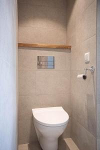 Koupelna v ubytování Johannas GuestHouse + 28 fotografií