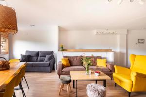 Afbeelding uit fotogalerij van Casa acollidora i familiar amb jardi i barbacoa in Ager +36 foto's