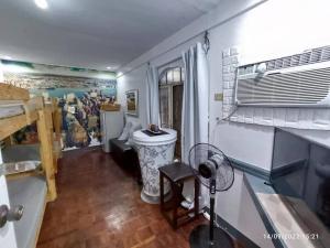 Galeriebild der Unterkunft 3 BR staycation san pedro laguna in San Pedro + 24 Fotos