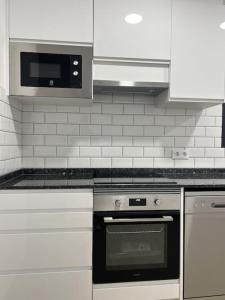 罗萨斯Moderno apartamento con terraza en la azotea的相册照片 更多15张照片