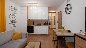 Kuchyň nebo kuchyňský kout v ubytování Wisła apartament przy stoku