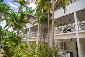 Vrt pred nastanitvijo Merrils Beach Resort II