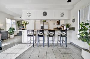 Kuchyň nebo kuchyňský kout v ubytování 3 Bedrooms + 9 fotografií