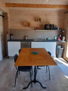 Kuchyň nebo kuchyňský kout v ubytování Cottage Maupassant