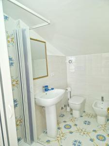 Phòng tắm tại La finestra sul golfo