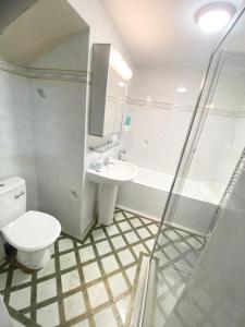 Fotografie z fotogalerie ubytování THE ROYAL HEATHROW LODGE by LONDON v destinaci Uxbridge