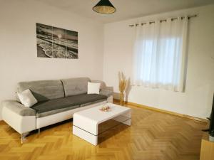 Fotografia z galérie ubytovania Apartman Mihaela v destinácii Gornji Karin