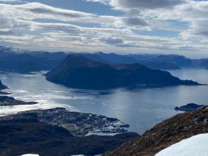 Billede fra billedgalleriet på Sjarmerende hus i havgapet i Selje i Salt