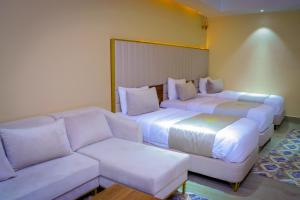 Postel nebo postele na pokoji v ubytování Jees Hotel + 37 fotografií