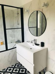 Φωτογραφία από το άλμπουμ του Le Colombier σε Le Vaudoué +48 φωτογραφίες