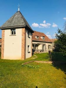 Το κτήριο όπου στεγάζεται  η παραθεριστική κατοικία