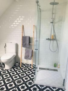 Ένα μπάνιο στο Le Colombier