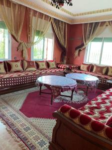 Posezení v ubytování chez l'habitant amazigh