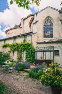 Afbeelding uit fotogalerij van Le Prieuré Sainte Croix in Loudun
