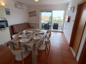 Kuchyňa alebo kuchynka v ubytovaní Apartments Antonia