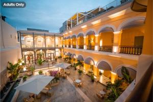Budova, kde se hotel nachází