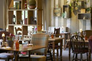 Pića u objektu Pear Tree Inn Whitley