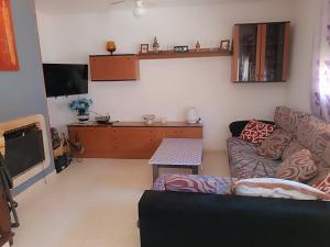 Μια τηλεόραση ή/και κέντρο ψυχαγωγίας στο Roda Home and Sun