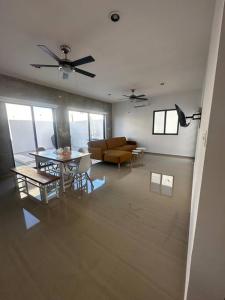 A television and/or entertainment centre at Your relaxation oasis in progreso