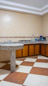 A kitchen or kitchenette at Villa de luxe vue sur mer