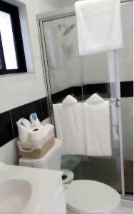 Bilik mandi di MisBHaven Resort and Spa