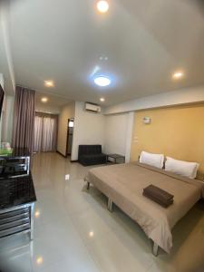 TV a/nebo společenská místnost v ubytování DD Residence Sai5 Salaya ห้องพัก ดีดี สาย5 ศาลายา