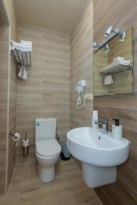Koupelna v ubytování Syune Mini Hotel
