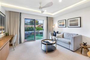 Posezení v ubytování Sapphire Suite - Central Boutique Resort Vibes